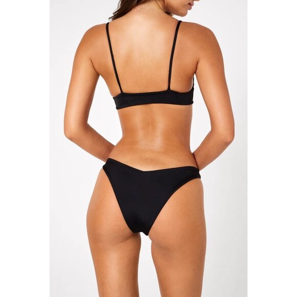 Coco&Nuts Venus Bikini Top in Black - Picture 3 of 5